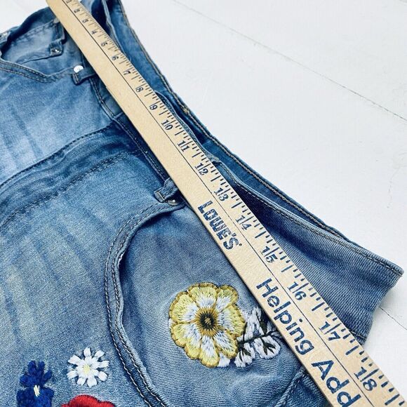 Womens Indigo Rein Floral Embroidered Denim Shorts Size 17 Raw Hem Daisy Duke - Picture 9 of 13